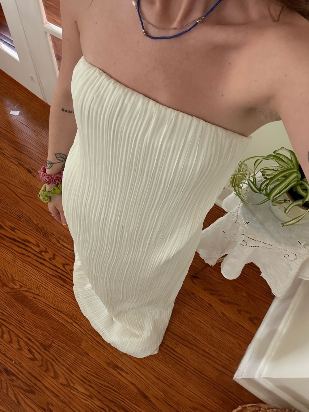 Simple & chic wedding gown - Picture 12 of 13